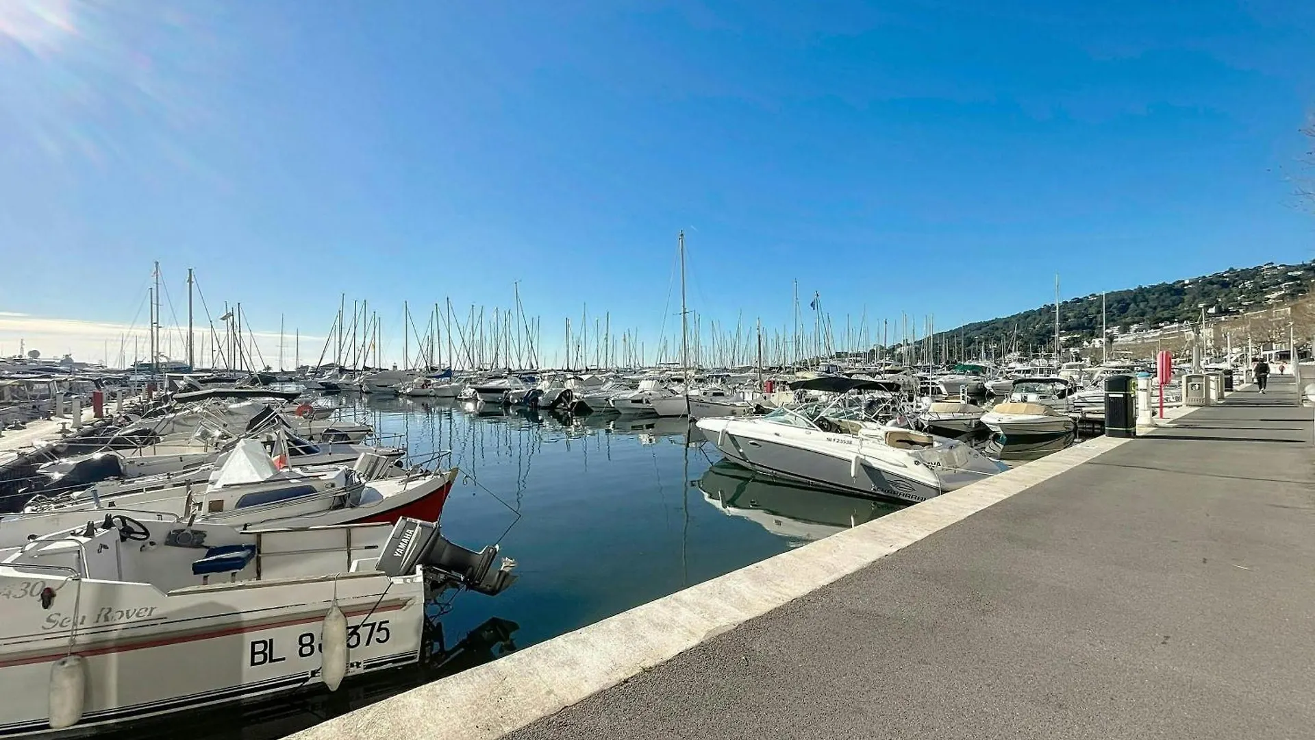 Apartment Port Azur - 4 Couchages - 1 Chambre - Piscine Golfe-Juan