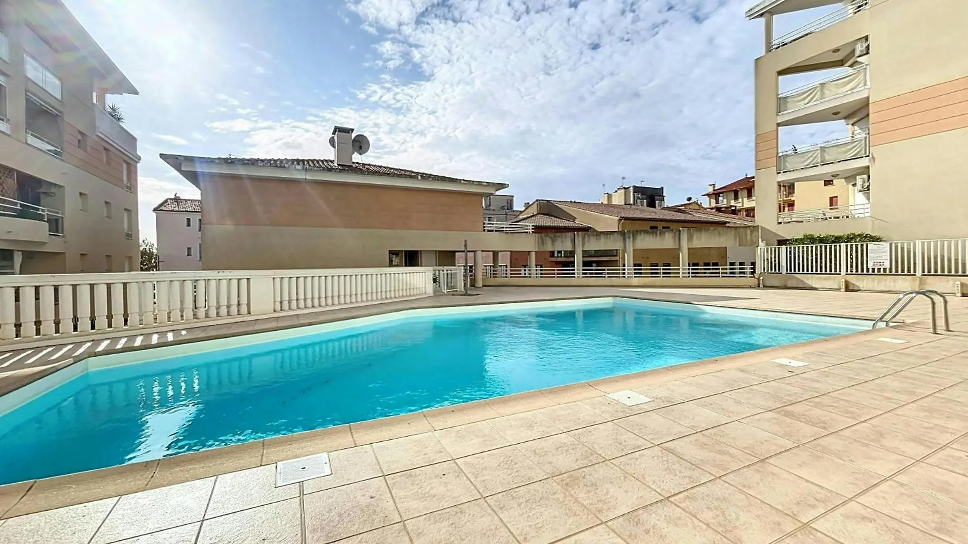Port Azur - 4 Couchages - 1 Chambre - Piscine Golfe-Juan Apartment
